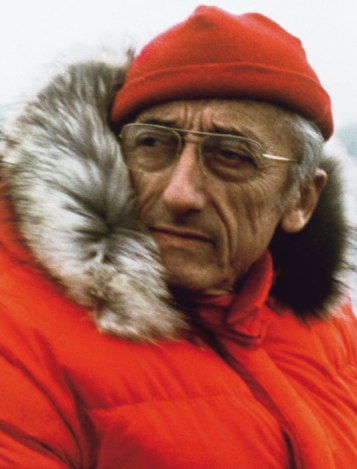 Jacques Cousteau (1910-1997) - Oficial naval, explorador e investigador francés.