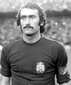 Pirri (José Martínez Sánchez)(1945- ). Futbolista español. Héroe de Atlantis.
